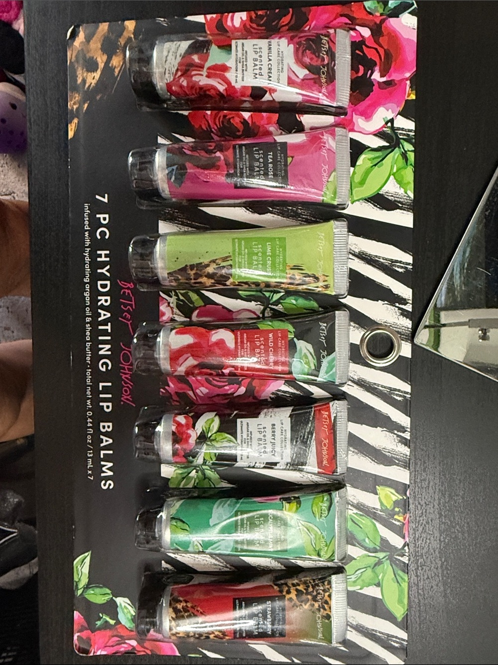 Betsey Johnson NEW 7-piece Hydrating Lip Balm Set